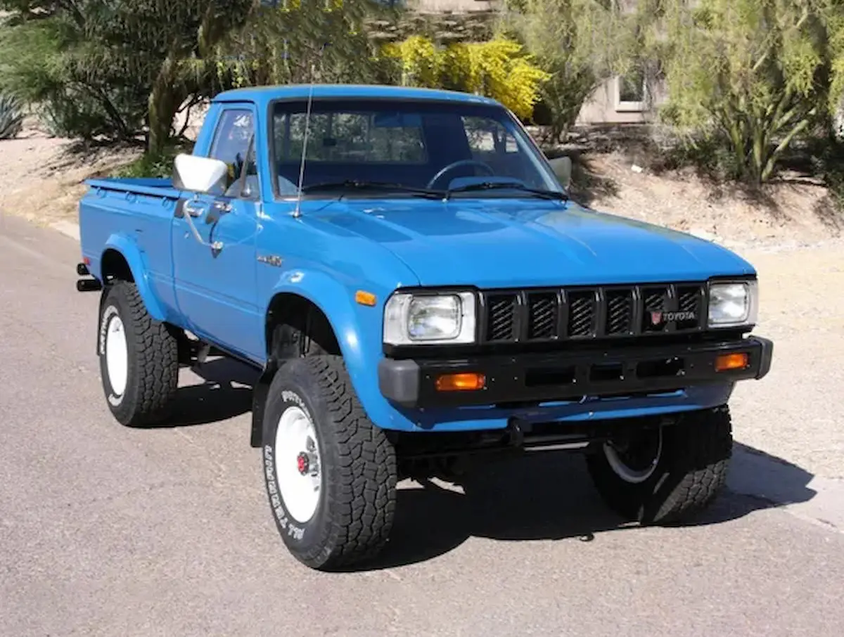 Blue Toyota Hilux 1982 - 2