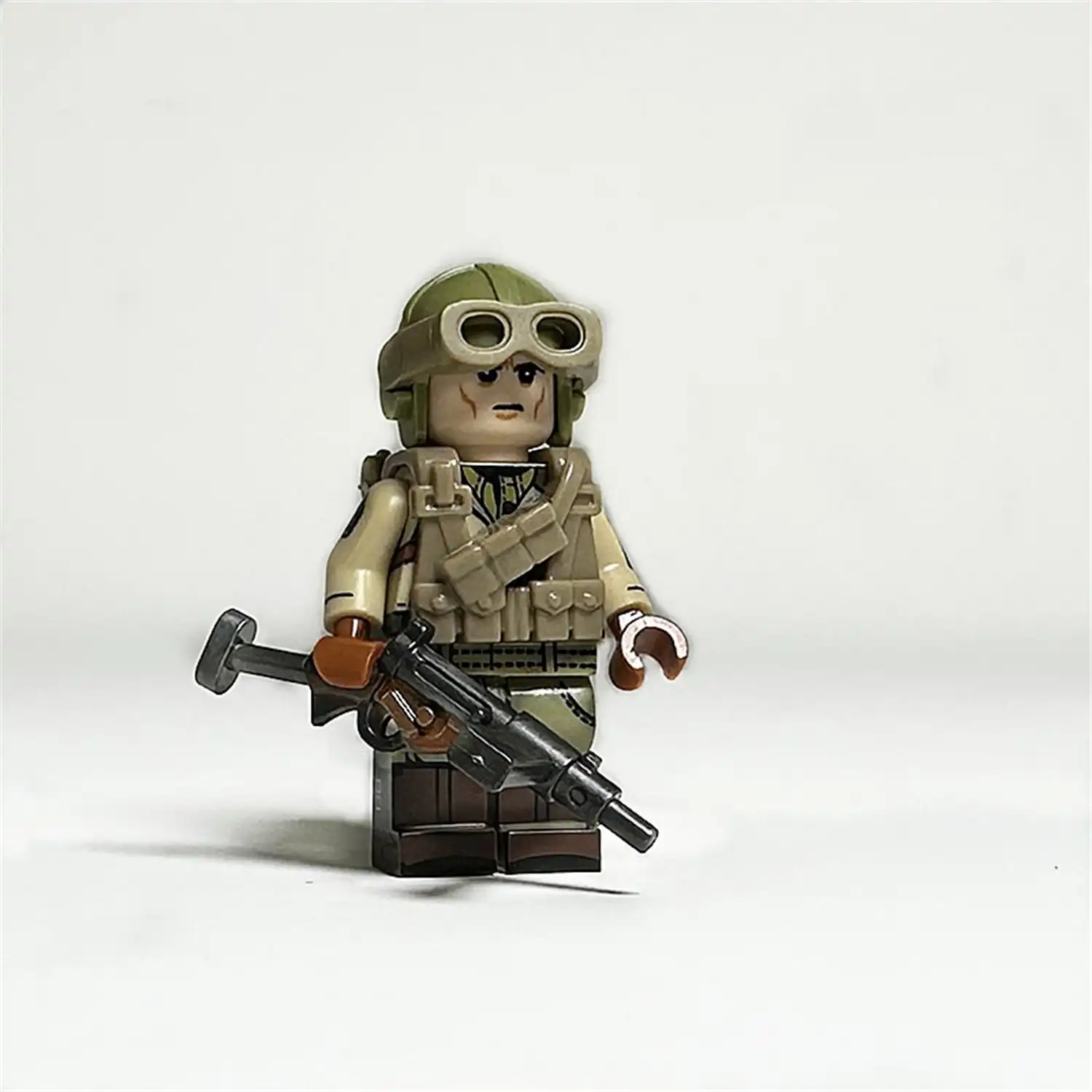 Minifigure – John Richardson Alison Major of Band of Brothers (LEGO Alternative) Minifigure – John Richardson Alison Major of Band of Brothers (LEGO Alternative)
