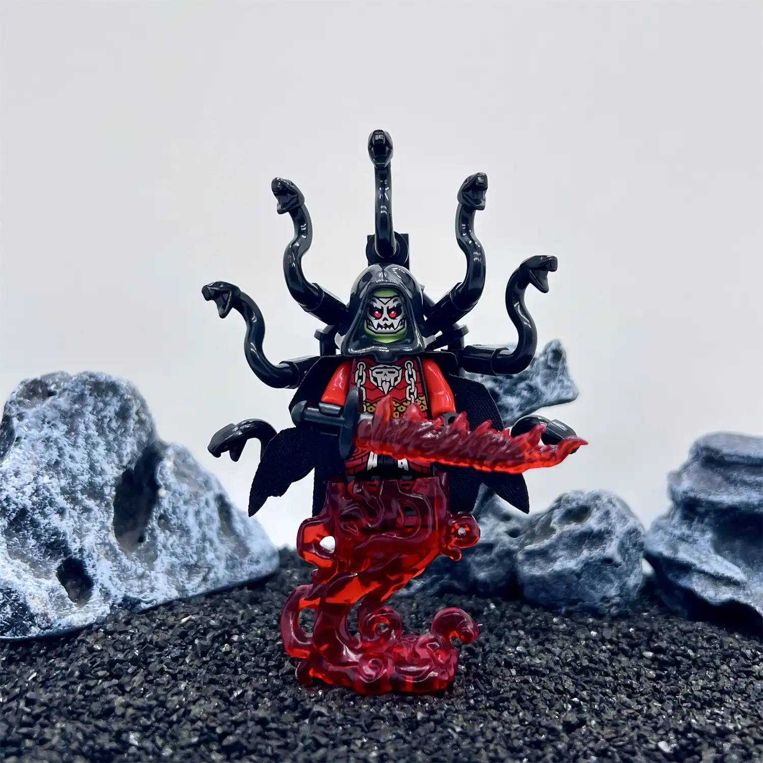 Minifigure – Skeleton Snake Demon equipped with red flame sword (LEGO Alternative)